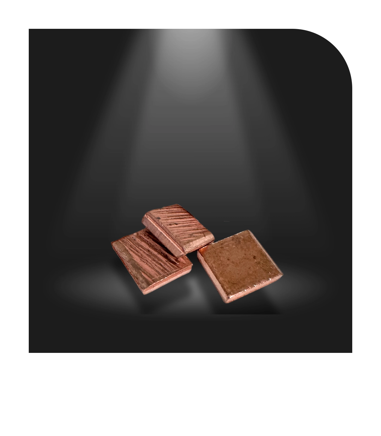 Kupfer Squares 4x4 (EL) sind Kupferanoden mit mindestens 99,99% Reinheit, geeignet für cyanidbasierte Kupferbäder, sorgen für bessere Abscheidung und Verteilung in Anodenkörben durch größere Oberfläche als Kupferkathoden.